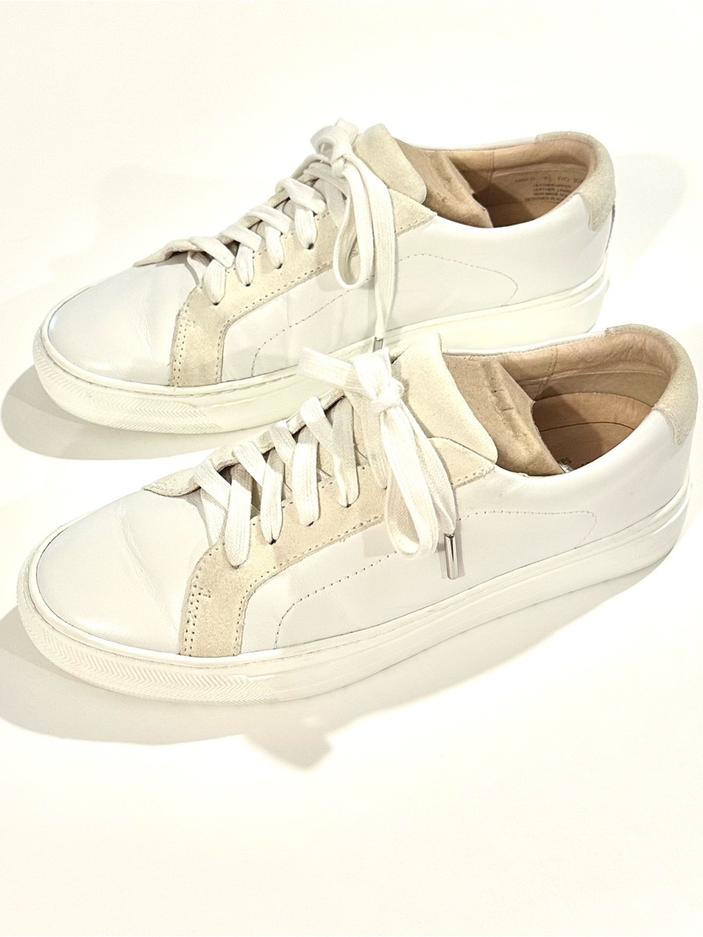 Frankie4 Australia Mim 111 Low-Top White Leather Suede Accents Quality Sneakers
